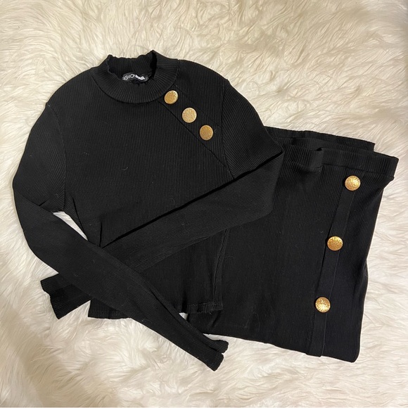 Classy Ribbed Top & Skirt Set - Picture 1 of 2